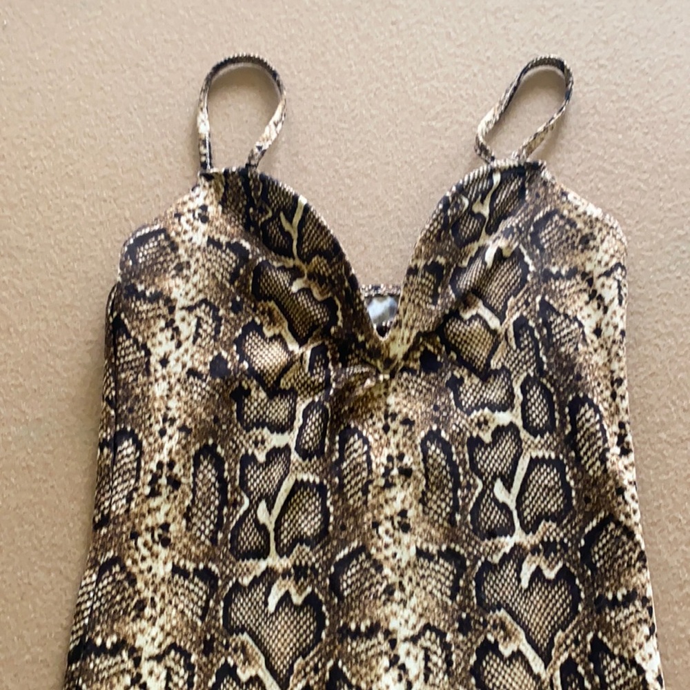 Vanity Kloset - strapped leopard midi dress